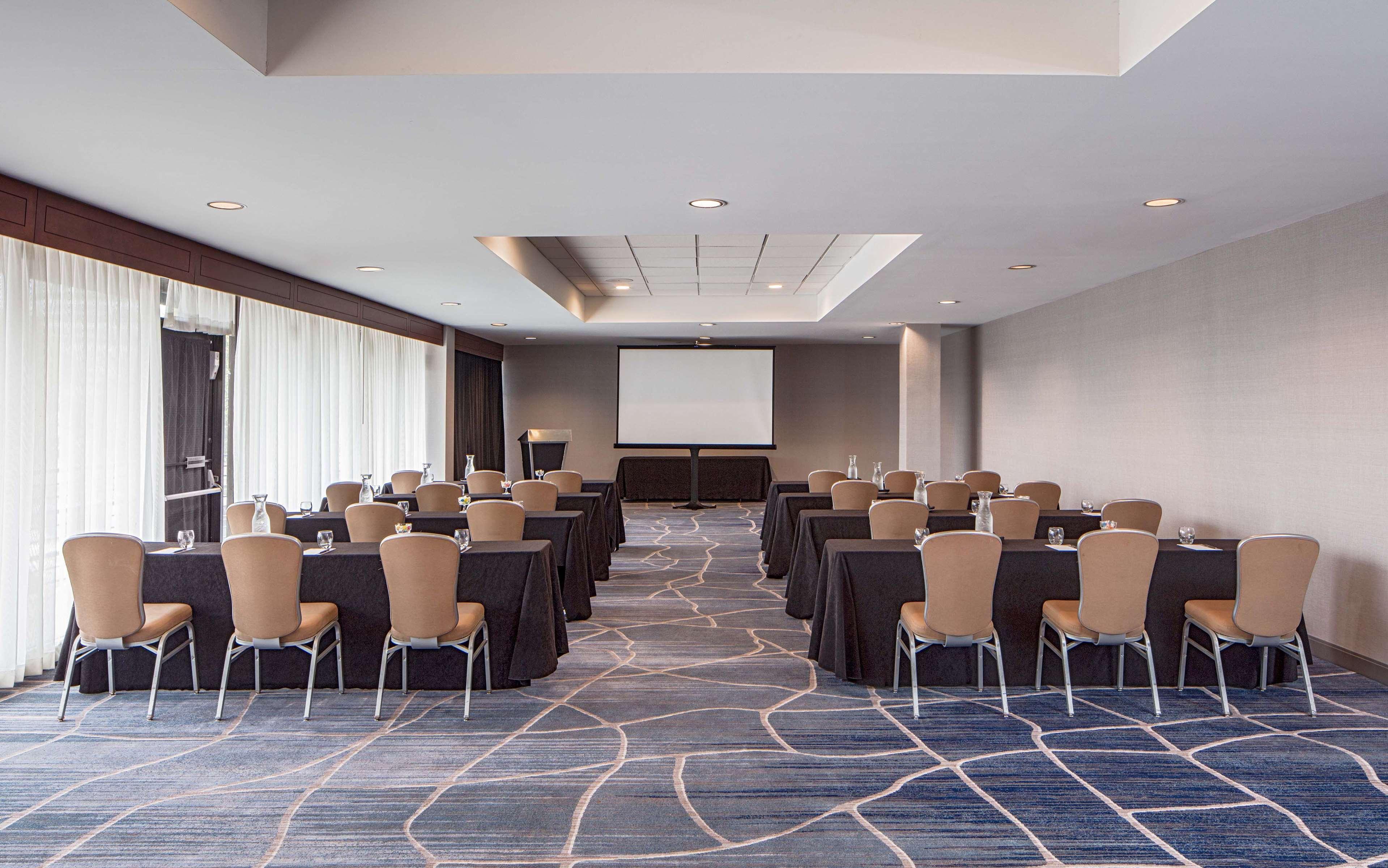 Sonesta Hotel Houston Iah Airport Exterior photo